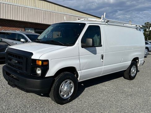 Used 2014 Ford E-250 and Econoline 250 w/ Power Group image 2