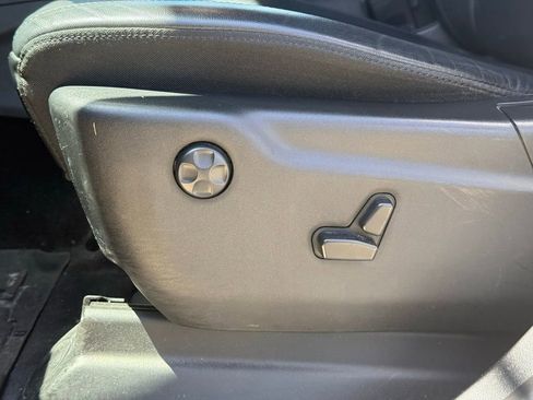 Used 2018 Jeep Grand Cherokee Limited AWD/4WD image 17