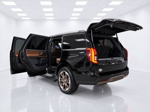 Used 2026 Ford Expedition King Ranch AWD/4WD image 14