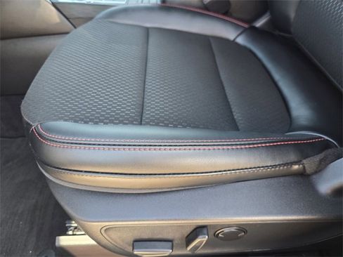 Used 2025 Ford Escape ST-Line image 18