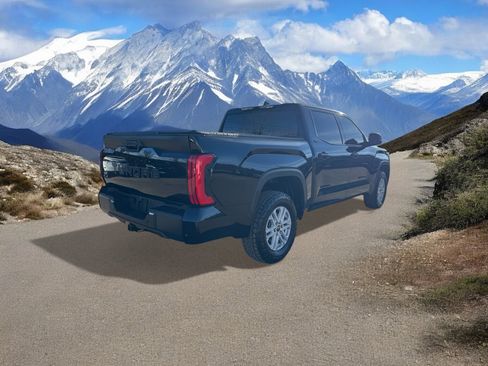 Used 2023 Toyota Tundra SR5 w/ SR5 Convenience Package image 5