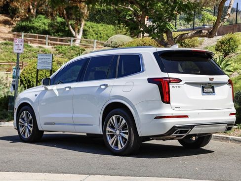 Used 2023 Cadillac XT6 Premium Luxury AWD/4WD image 3