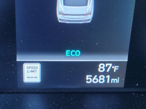 Certified 2026 Hyundai Elantra Hybrid FWD image 30