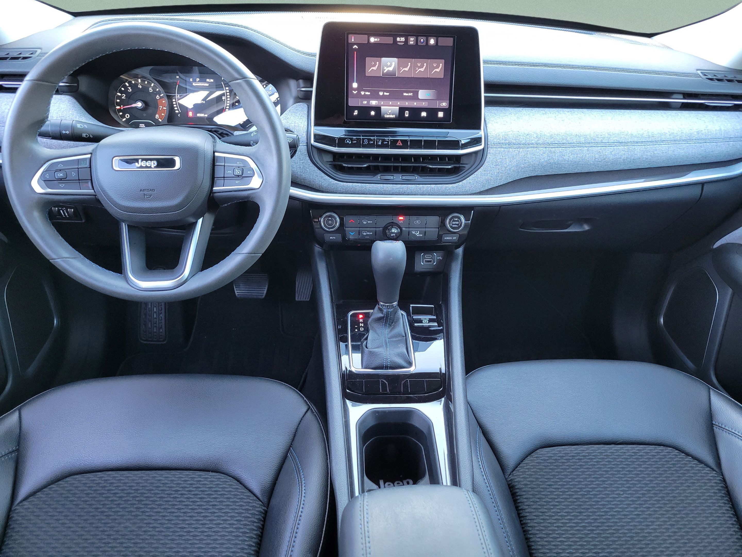 Used 2022 Jeep Compass Latitude FWD image 9
