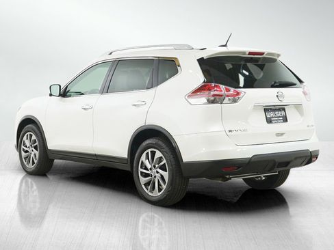Used 2015 Nissan Rogue SL w/ SL Premium Package image 3