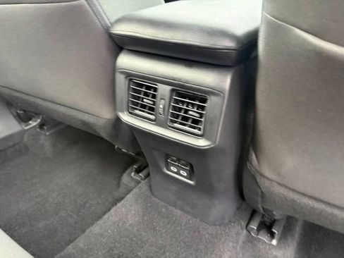 Used 2025 Toyota RAV4 XLE AWD/4WD image 23