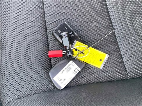 Used 2023 GMC Canyon Elevation w/ Convenience Package image 13