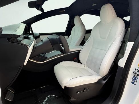 Used 2023 Tesla Model X Plaid image 19