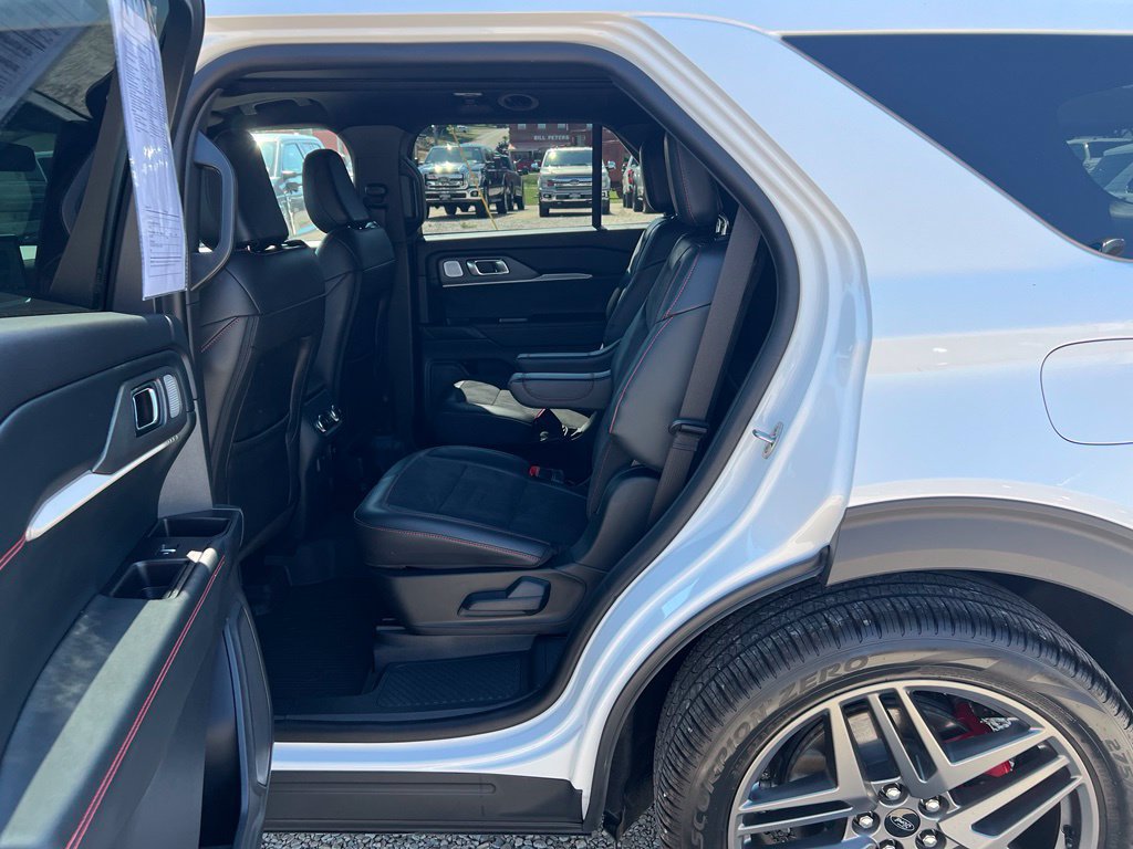Used 2026 Ford Explorer ST w/ Sun And Sound Package AWD/4WD image 18