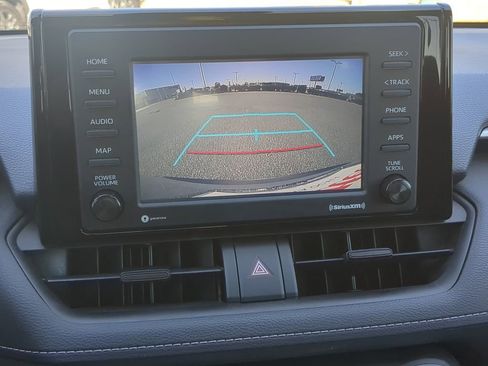 Used 2020 Toyota RAV4 LE image 26