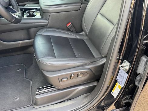 Used 2025 Chevrolet Tahoe LT AWD/4WD image 8
