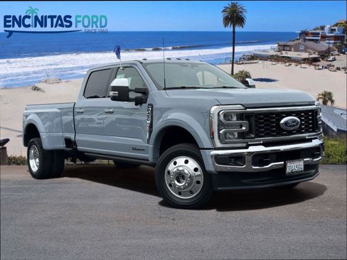 Used 2025 Ford F450 Lariat w/ Lariat Ultimate Package AWD/4WD image 1