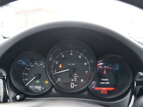 Certified 2025 Porsche Macan image 19