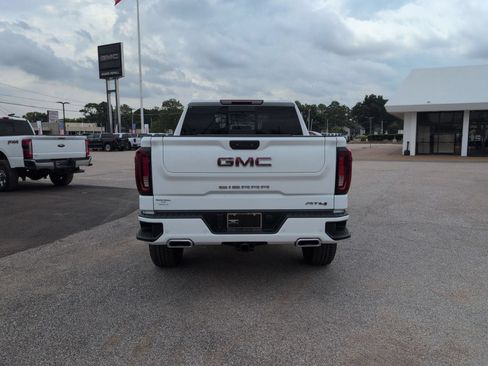 New 2026 GMC Sierra 1500 AT4 w/ AT4 Preferred Package AWD/4WD image 6
