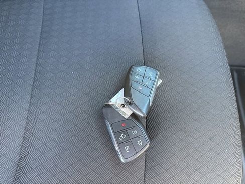 Used 2024 Chevrolet Silverado 1500 Custom image 4