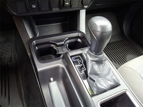 Certified 2022 Toyota Tacoma SR image 17