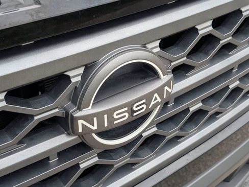 Used 2022 Nissan Frontier SV RWD image 10