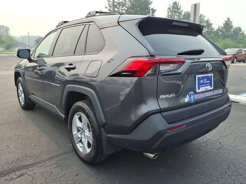 Used 2019 Toyota RAV4 XLE w/ Convenience Package AWD/4WD image 4