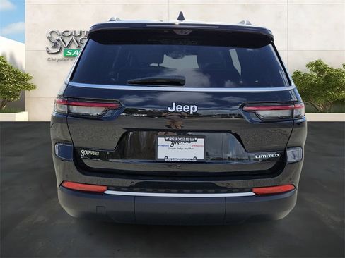 New 2026 Jeep Grand Cherokee L Limited w/ Luxury Tech Group II RWD image 4