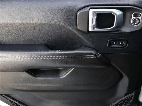 Used 2018 Jeep Wrangler Unlimited Rubicon AWD/4WD image 7