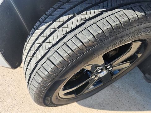 Used 2023 Buick Enclave Essence w/ Experience Buick Package image 16