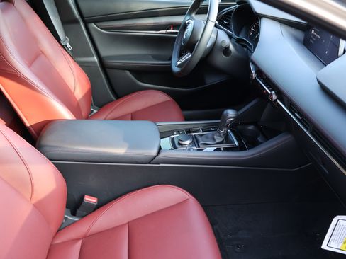 Certified 2025 MAZDA MAZDA3 Carbon image 11