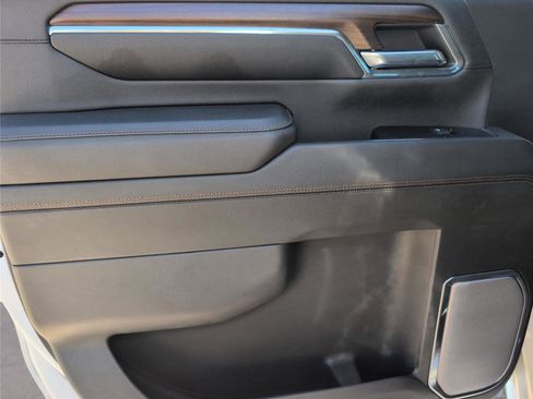 Used 2024 Chevrolet Silverado 2500 High Country w/ High Country Premium Package AWD/4WD image 33