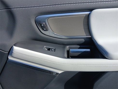 New 2025 Ford Expedition Platinum w/ Driver's Package image 16