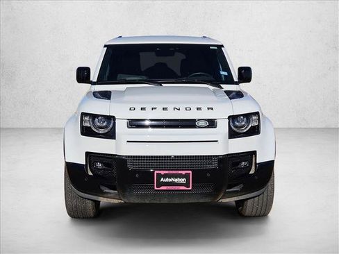 Used 2024 Land Rover Defender 110 X-Dynamic SE image 2