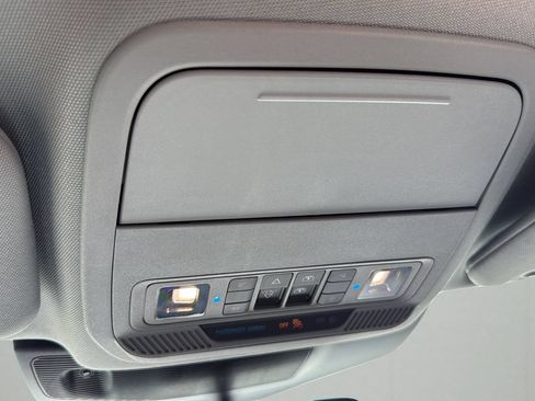 Used 2023 Ford Explorer Limited w/ Limited Technology Package RWD image 22