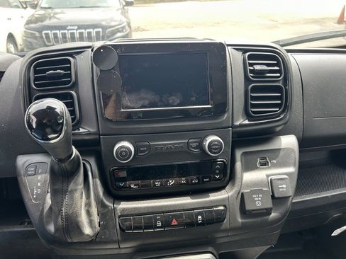 Used 2024 RAM ProMaster 2500 w/ Power Group FWD image 12