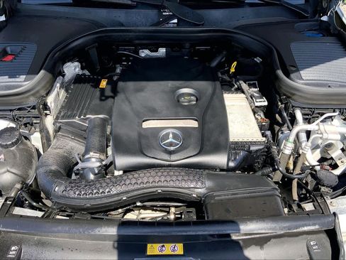 Used 2019 Mercedes-Benz GLC 300 4MATIC image 32
