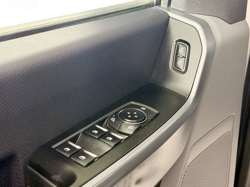 Used 2022 Ford F150 XLT w/ XTR Package AWD/4WD image 18
