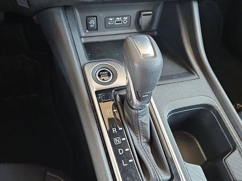 Used 2024 Nissan Sentra SV FWD image 12