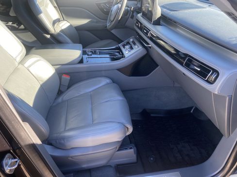 Used 2020 Lincoln Aviator Reserve w/ Equipment Group 202A image 7