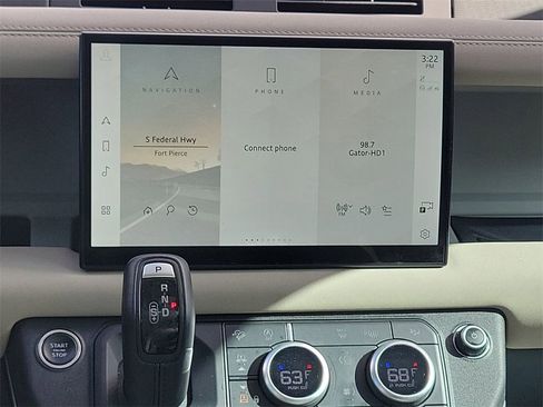 Used 2022 Land Rover Defender 110 SE image 20