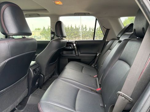 Used 2020 Toyota 4Runner TRD Off-Road Premium w/ Moonroof Package AWD/4WD image 9