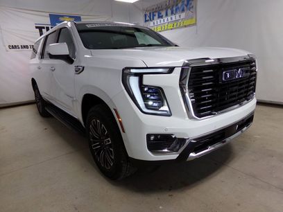 New 2025 GMC Yukon XL Elevation w/ LPO, Elevation Black Package