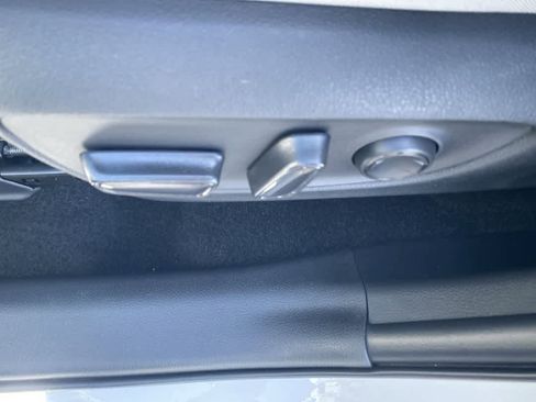 Used 2025 Toyota RAV4 XLE image 12