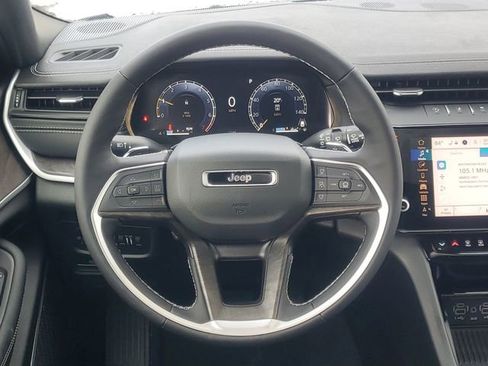 New 2026 Jeep Grand Cherokee Limited AWD/4WD image 18