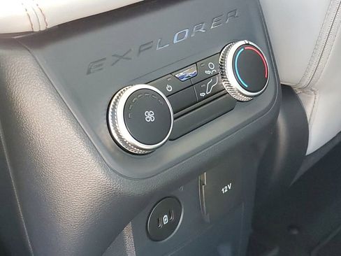 New 2026 Ford Explorer Active w/ Active Comfort Package AWD/4WD image 32
