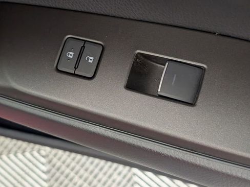Used 2023 Toyota Camry XSE FWD image 33
