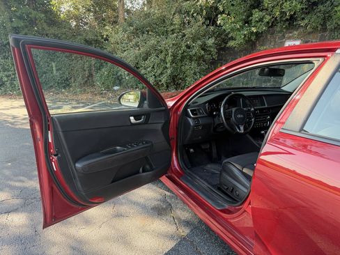 Used 2018 Kia Optima S FWD image 9