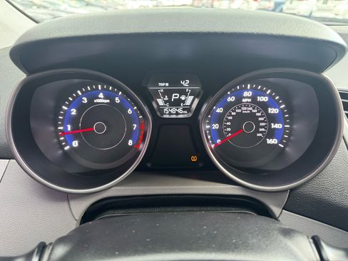 Used 2016 Hyundai Elantra SE image 16