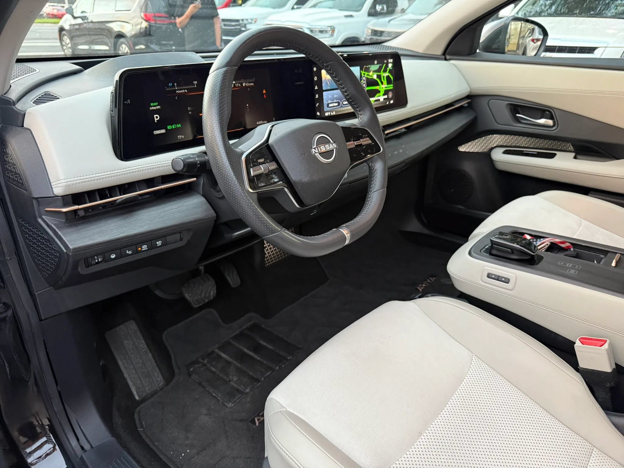 Used 2024 Nissan Ariya FWD image 11