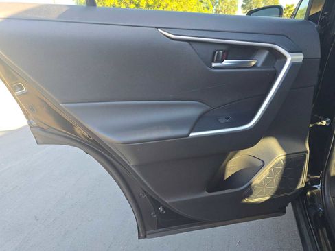 Certified 2022 Toyota RAV4 XLE Premium image 16
