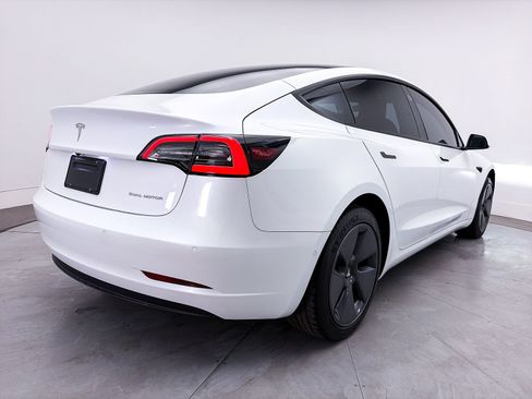 Used 2022 Tesla Model 3 Long Range AWD/4WD image 16