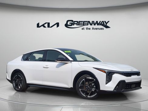 New 2025 Kia K4 GT-Line image 1
