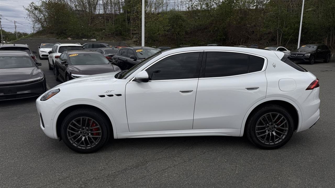 Used 2023 Maserati Grecale GT AWD/4WD image 12