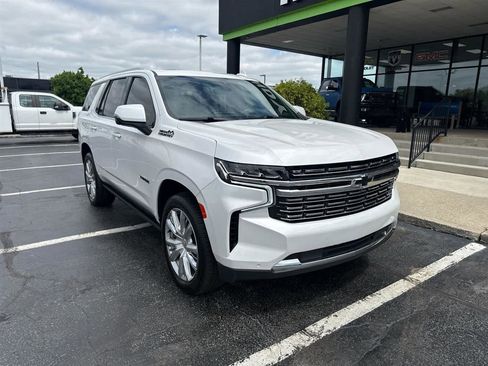 Used 2021 Chevrolet Tahoe High Country w/ Premium Package AWD/4WD image 2